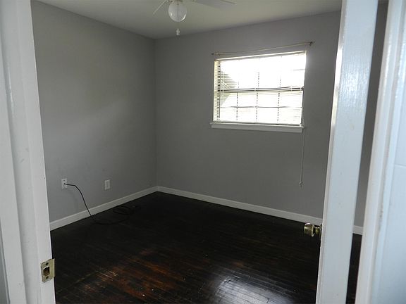 4th image of 425 NW 56th St