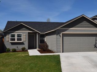 3363 NW Cedar Ave, Redmond, OR