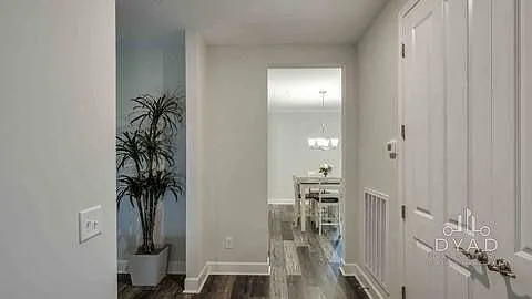 405 Ronan Way - A — Photo 2