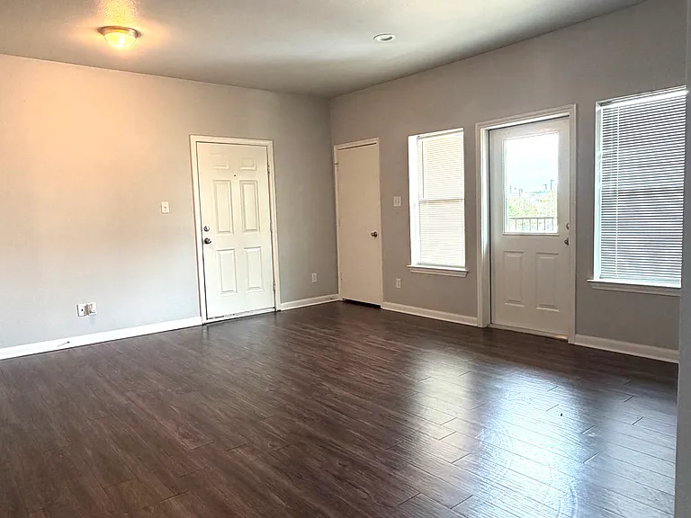 City Center Apartment Homes — Photo 17