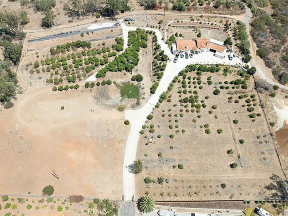 5th image of 525 Stewart Canyon Rd