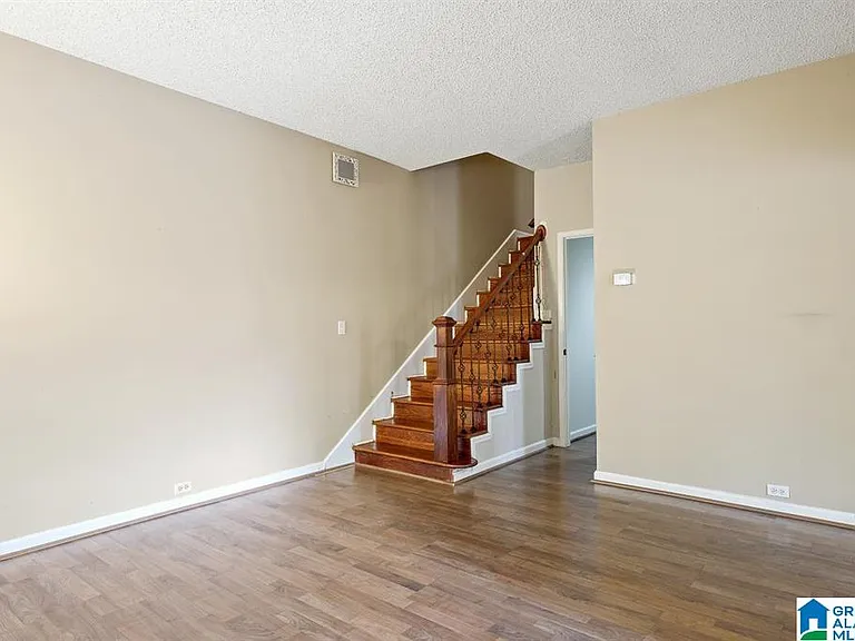 1947 Waterford Pl #1947 — Photo 15