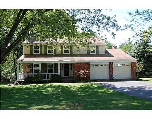 2532 Club House Dr photo 1