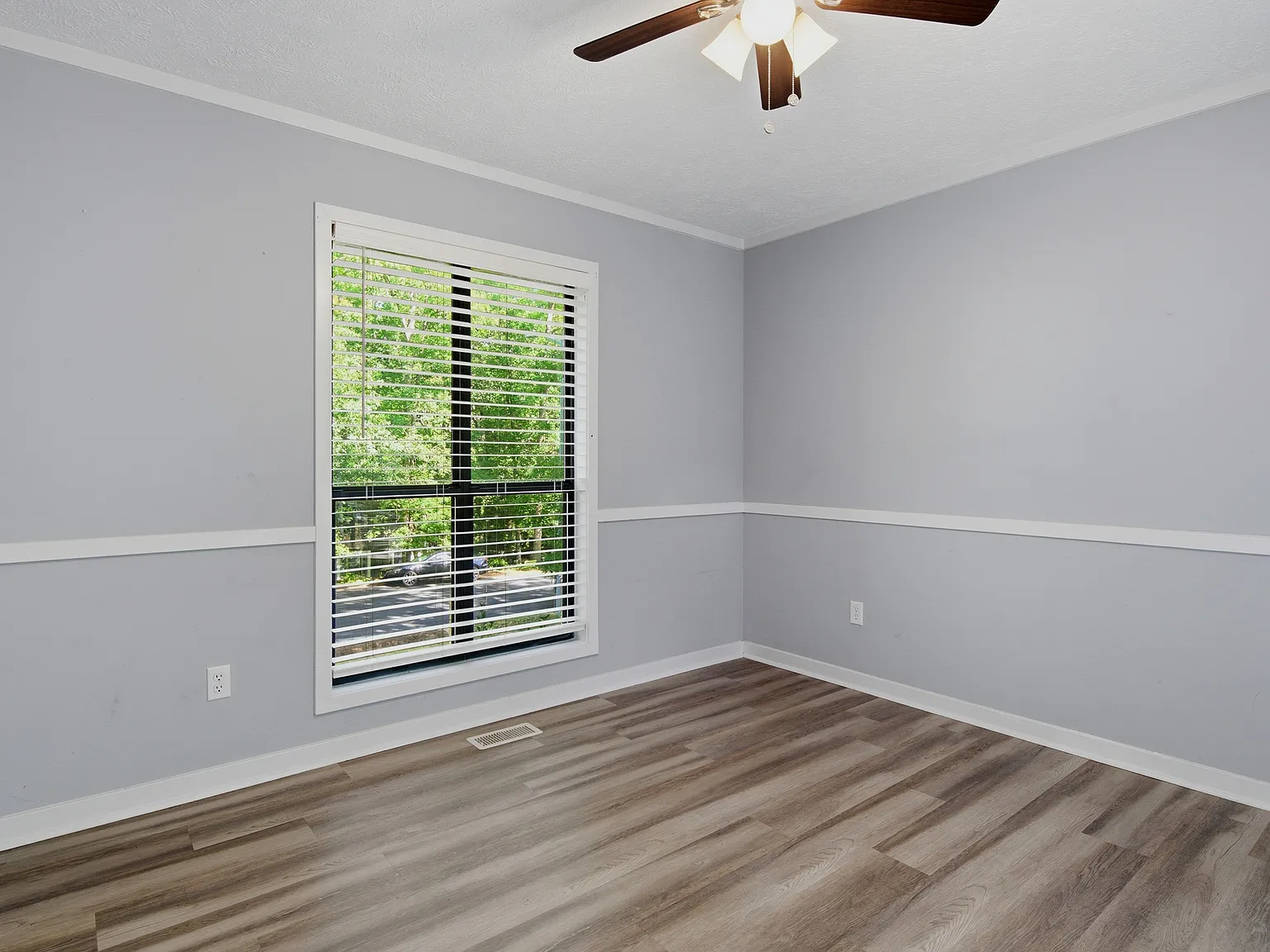 3 bed, 1390 sqft, $1,650 — Photo 4