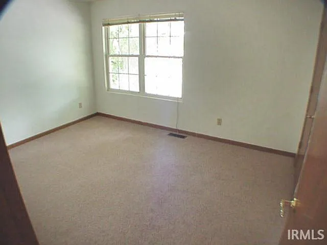 2 bed, 1.0 bath, 800 sqft, $695 — Photo 3