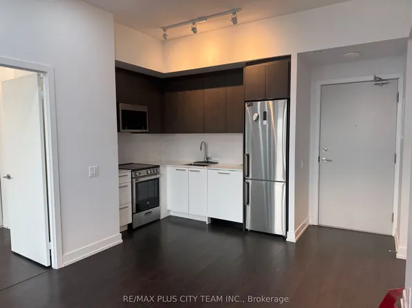 225 Veterans Dr, Brampton, ON