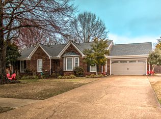 922 Moorefield Rd, Collierville, TN 38017