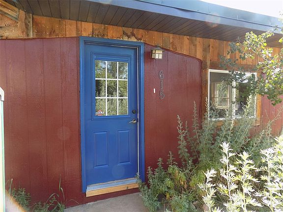 3rd image of 615 Silverbow Ave