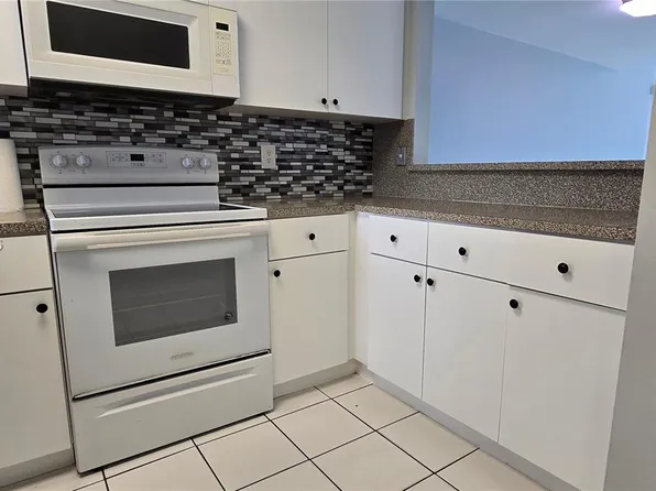 2630 W 76th St APT 201, Hialeah, FL 33016