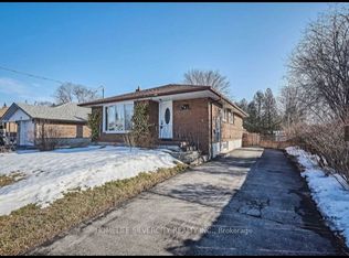 901 Crocus Cres, Whitby, ON L1N2A8