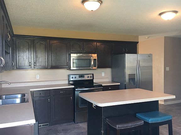 3rd image of 205 Jenna Ave