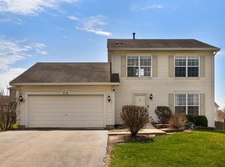 318 Deering Ln, Bolingbrook, IL 60440