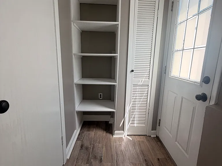 2127 Elise Ave — Photo 9