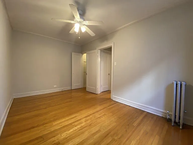 1261 W Argyle — Photo 15