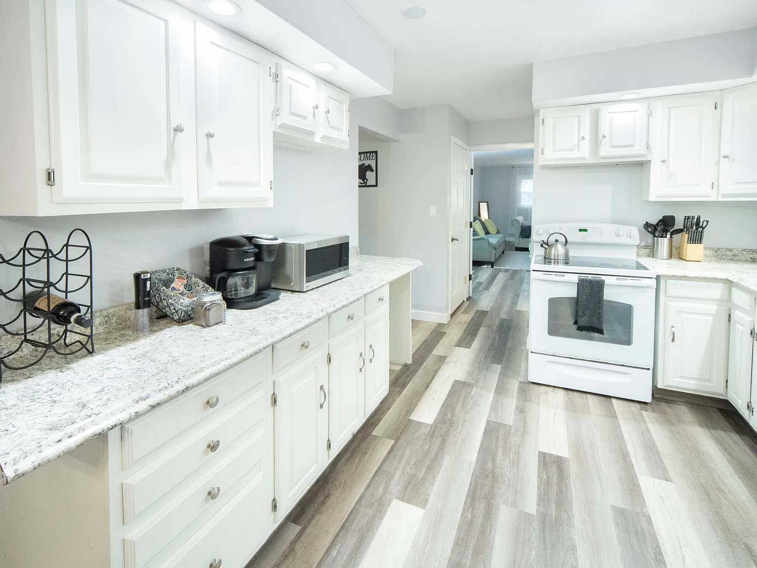 5 bed, 2080 sqft, $4,250 — Photo 3