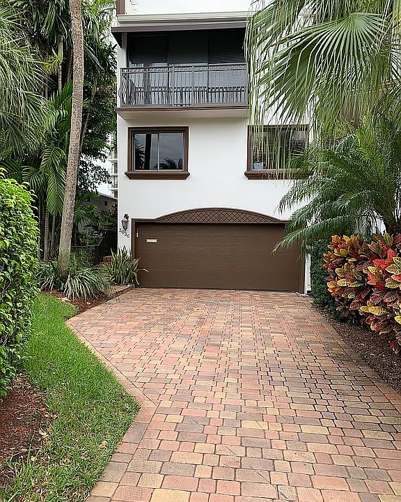 1st image of 3036 NE 49th St
