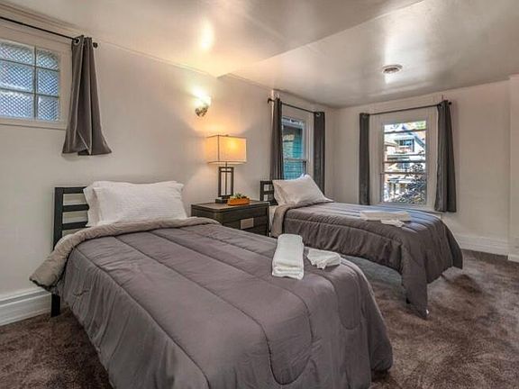 3rd image of 216 Lexington Ave #2