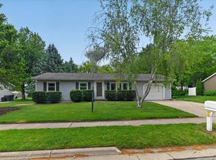 1425 Hyland Dr, Stoughton, WI 53589