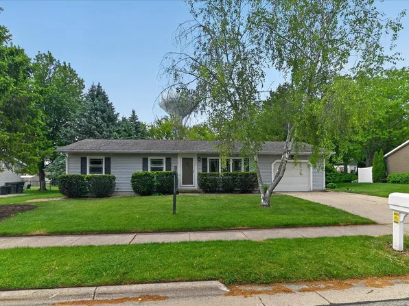 1425 Hyland Dr, Stoughton, WI 53589