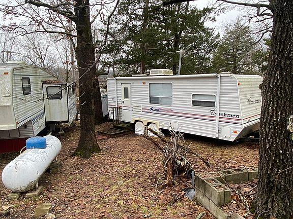 3rd image of 220 & 219 Jellystone Avenue