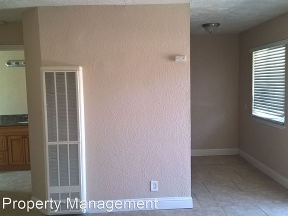 3rd image of 2382 Boxwood St APT 2