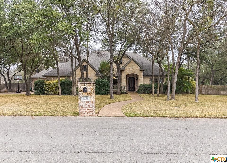 1st image of 228 Green Park Dr