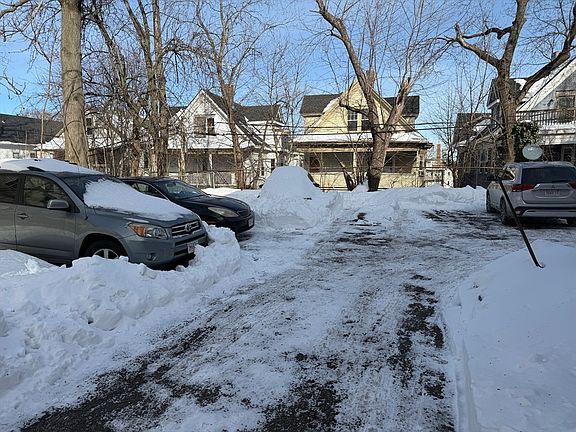 5th image of 85 Munroe St