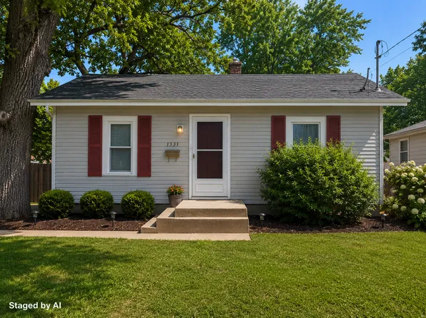 1531 Walnut St NE, Grand Rapids, MI 49503