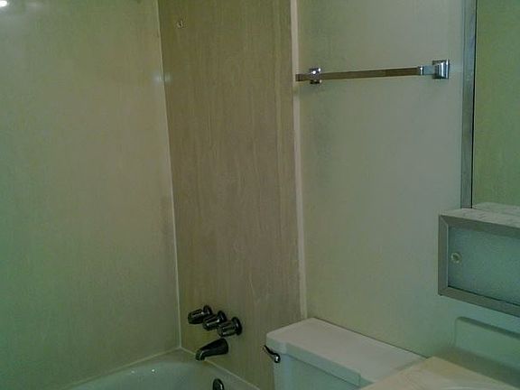 5th image of 156 S Laurel St APT 11