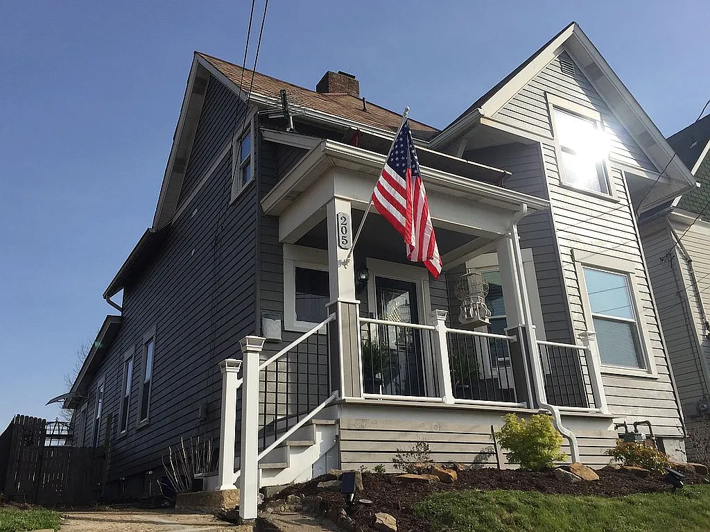 205 Maple Ave photo 1