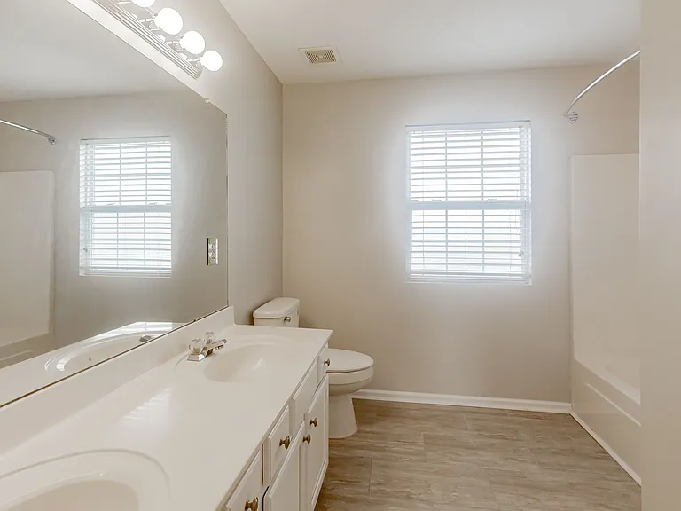 125 Cloverwood Dr SW — Photo 13