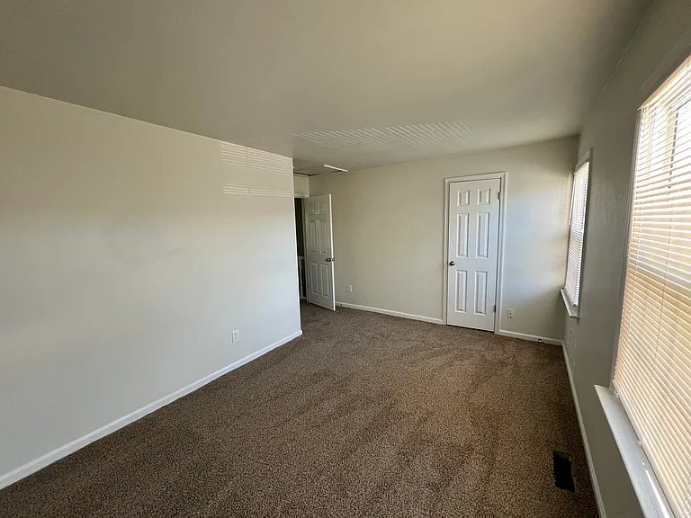 5220 Johnstown Ln — Photo 5