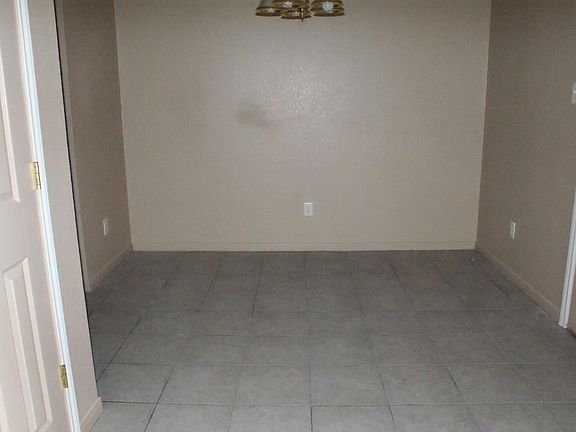 5th image of 1210 Nicholas Cir APT A