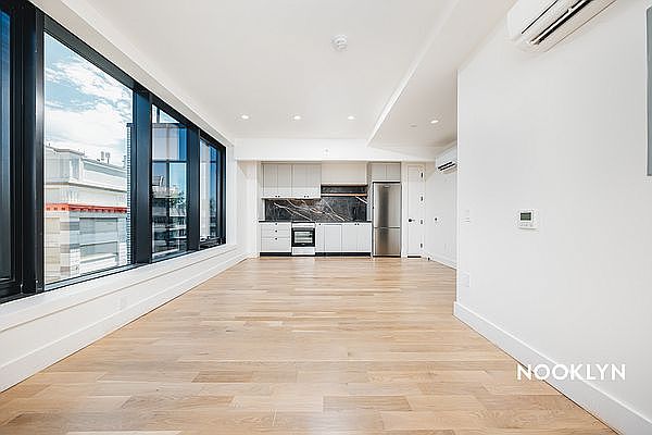 1st image of 250 Gold St #1299