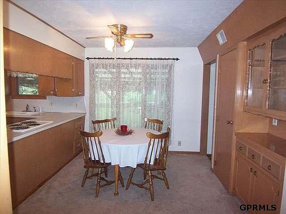 3rd image of 107 S Wesgaye St