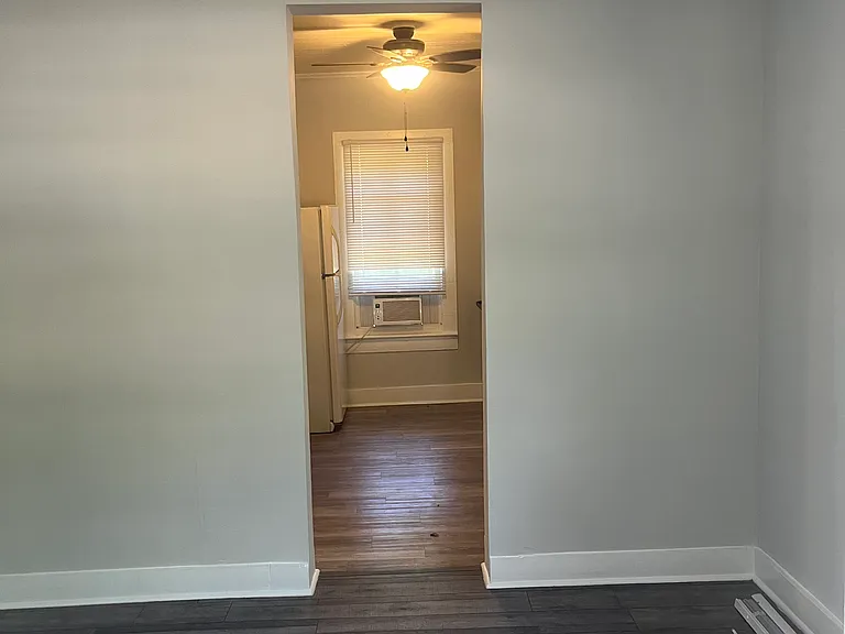310 N Bennett St — Photo 10