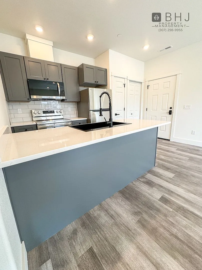 971 Covey Run Rd — Photo 2
