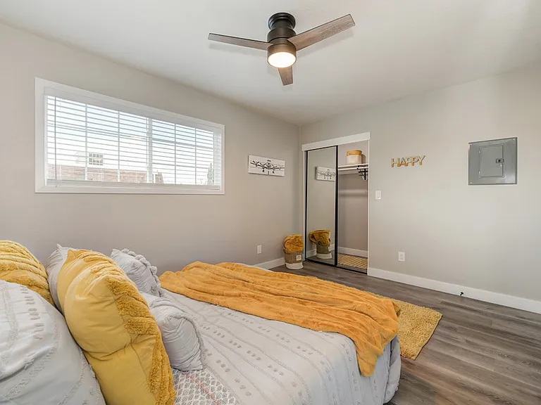 5608 Hillsdale Blvd #C — Photo 37