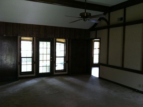 4th image of 6788 Burlingame Dr