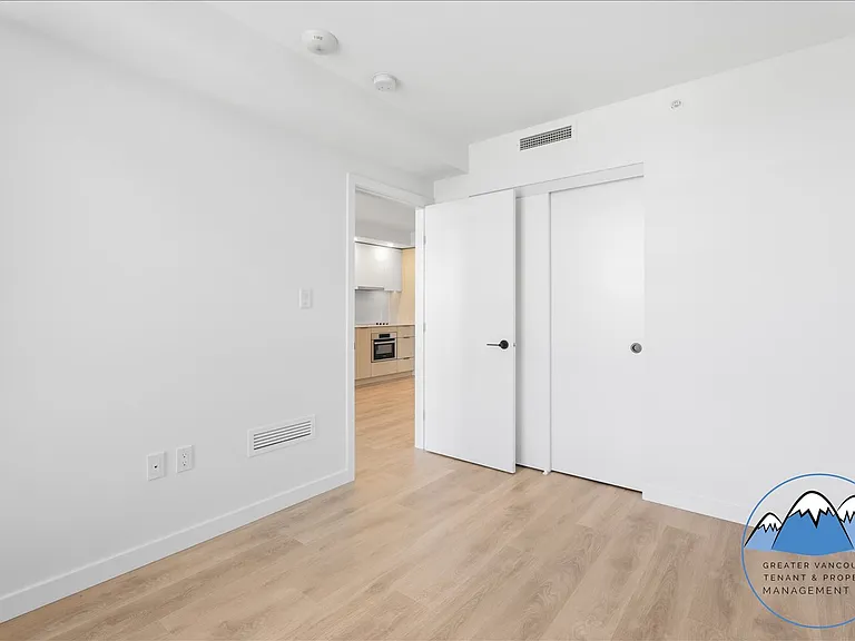 13738 Central Ave — Photo 14