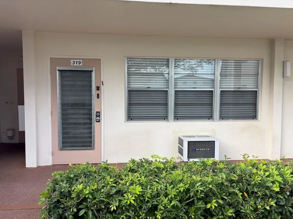 319 Farnham P #319, Deerfield Beach, FL 33442