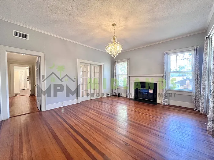 2417 Clark St — Photo 53