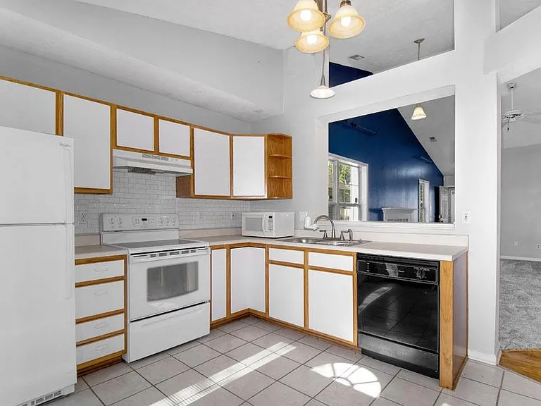 5755 Eden Village Dr — Photo 8