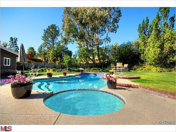 1st image of 4471 Azalia Dr