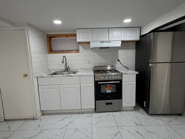 (undisclosed Address), Bellerose, NY 11426