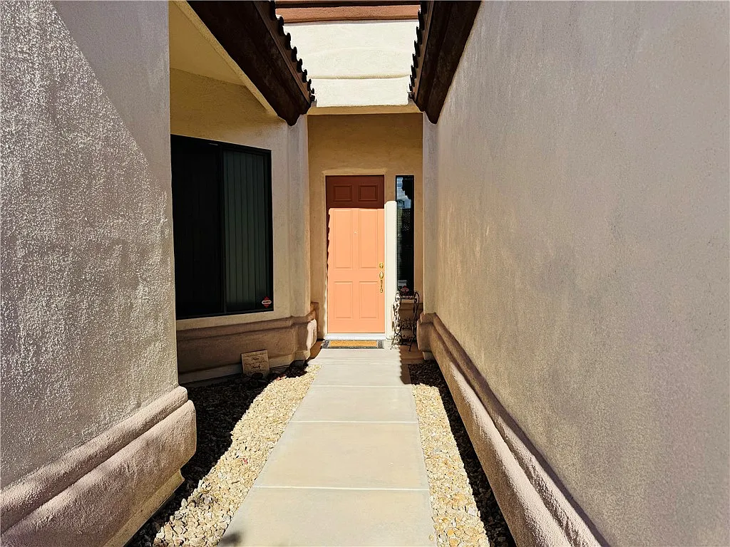 2 bed, 2.5 bath, 1676 sqft, $2,500 — Photo 3