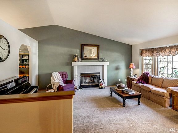 4th image of 5520 255th Street Ct E