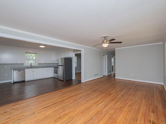3rd image of 31 Blue Mountain Dr