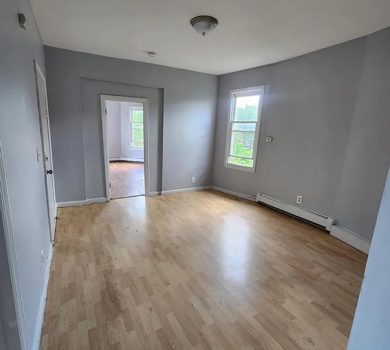 3 bed, 1000 sqft, $1,850 — Photo 2