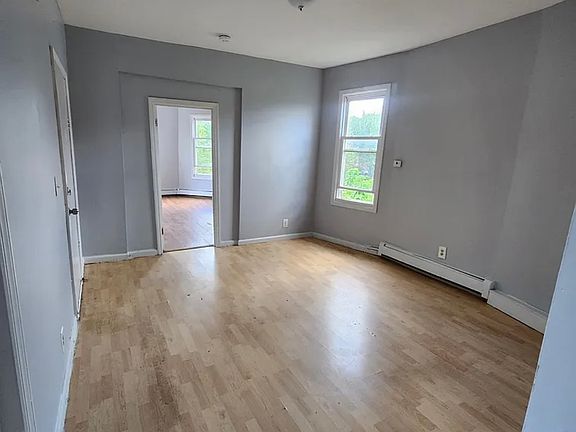 2nd image of 148 Chadwick Ave #2